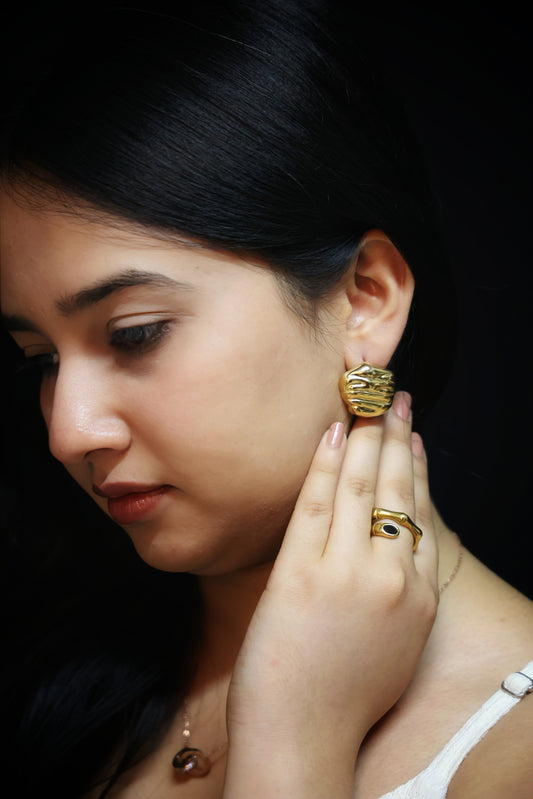 Liquid Texture Studs
