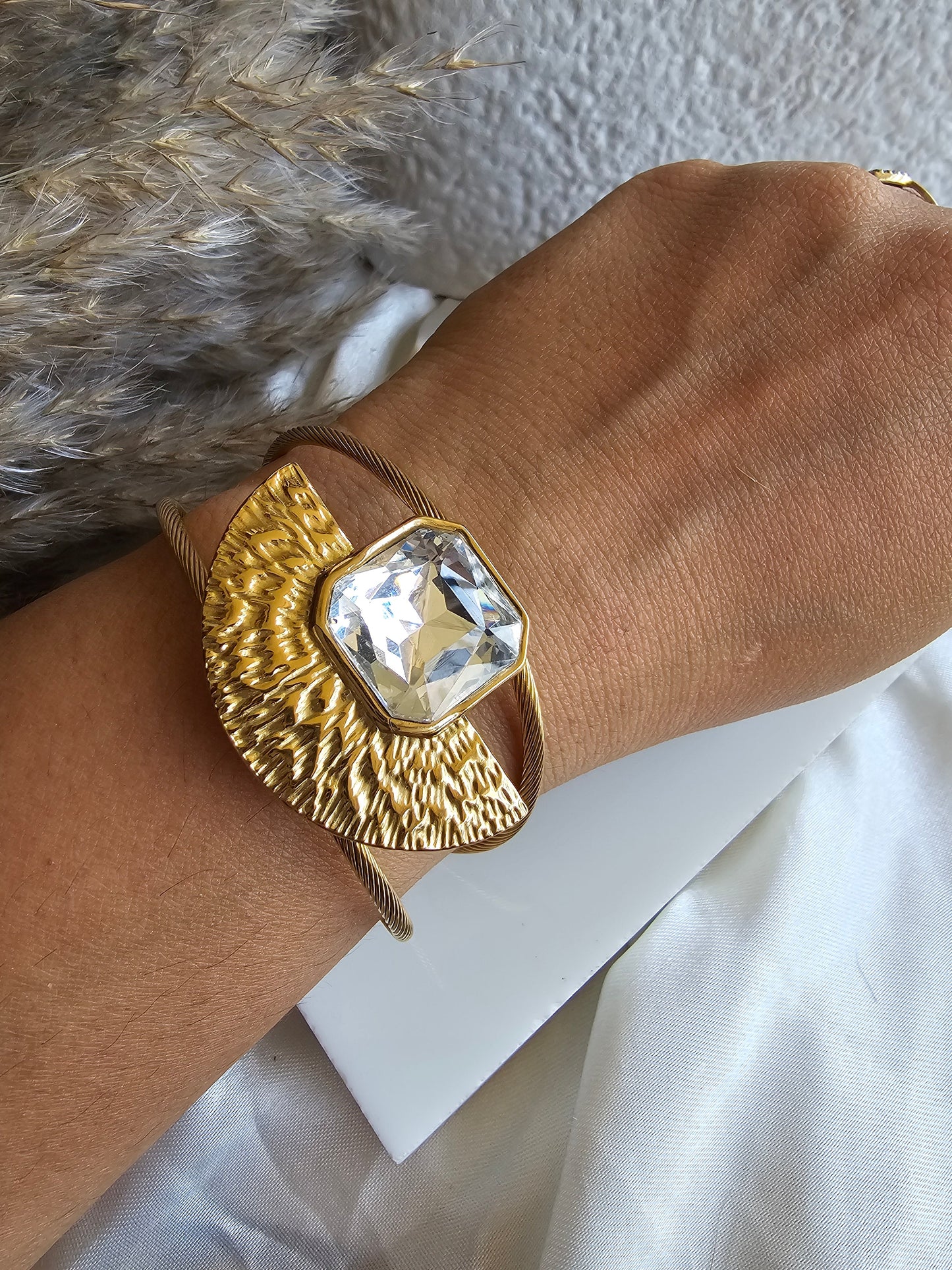 Golden Bloom Pearl Cuff