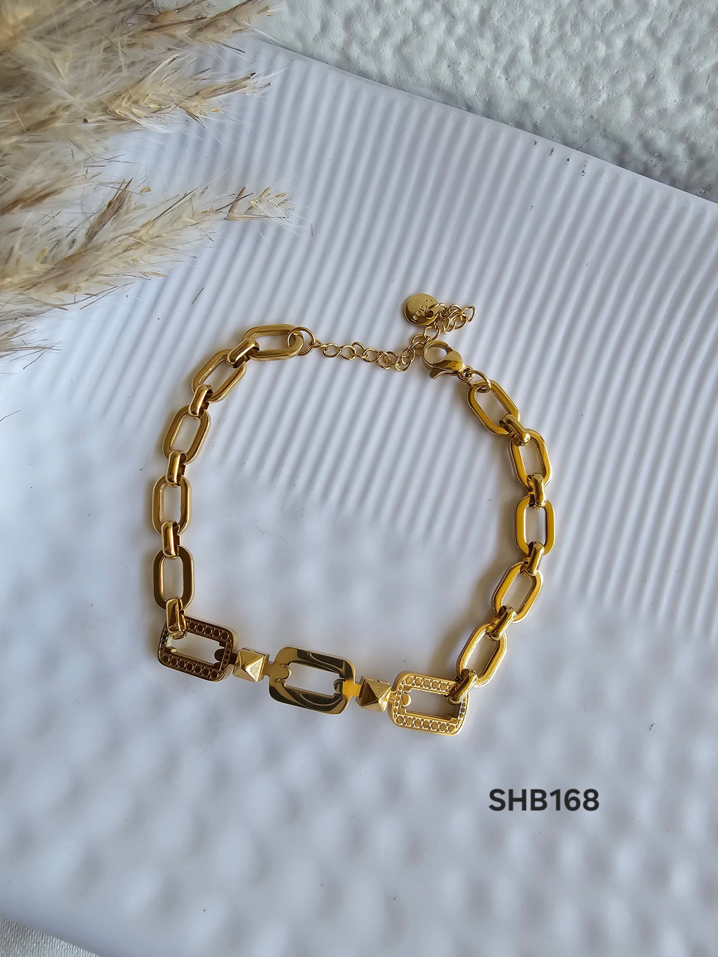 Regal Link Luxe Necklace
