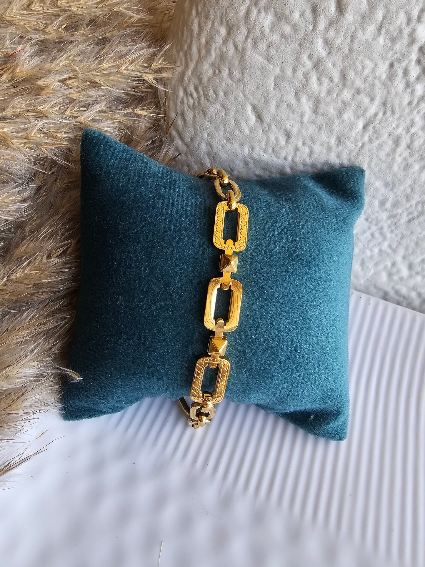 Regal Link Luxe Necklace