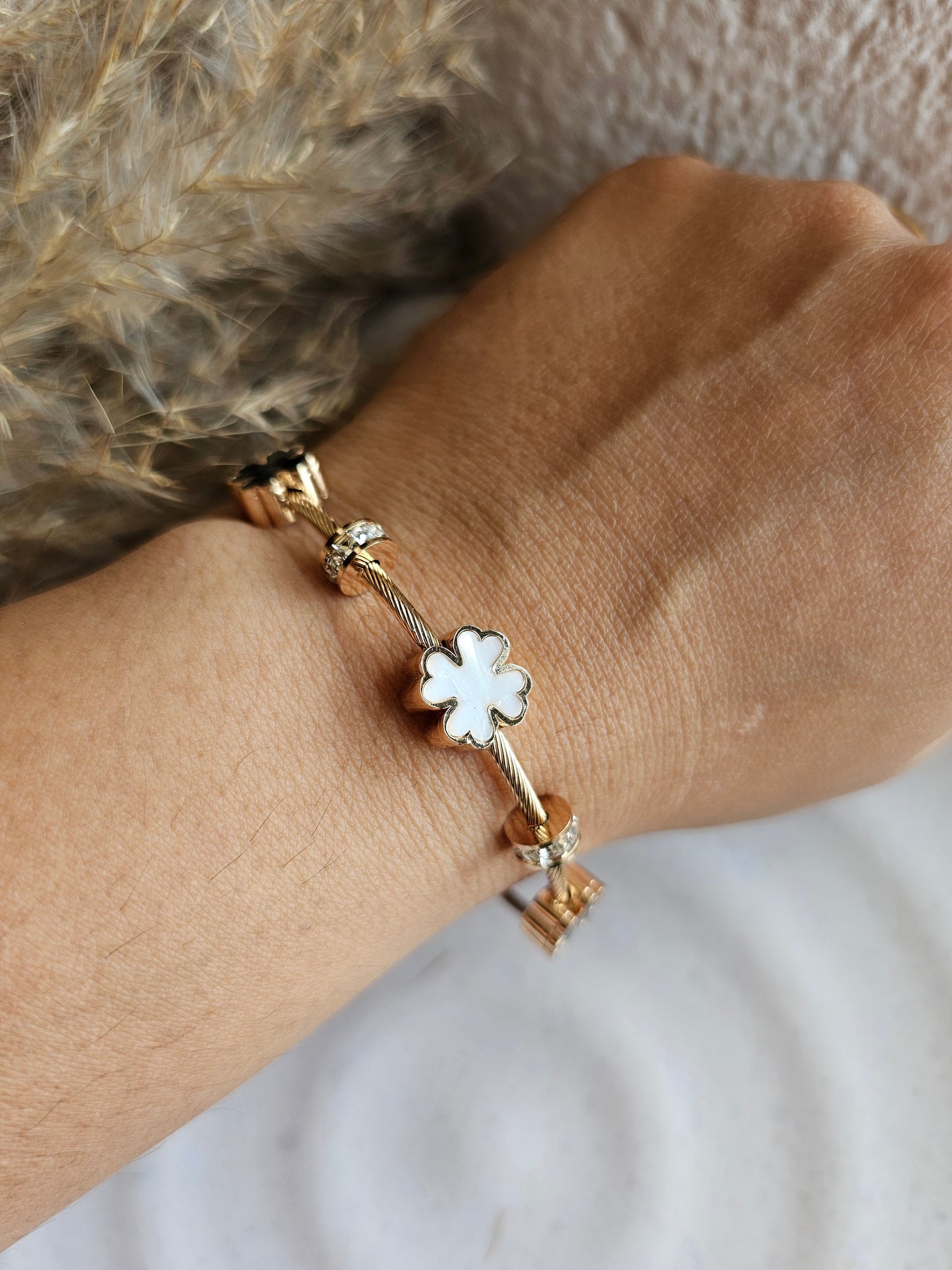 Rose gold flower bracelet