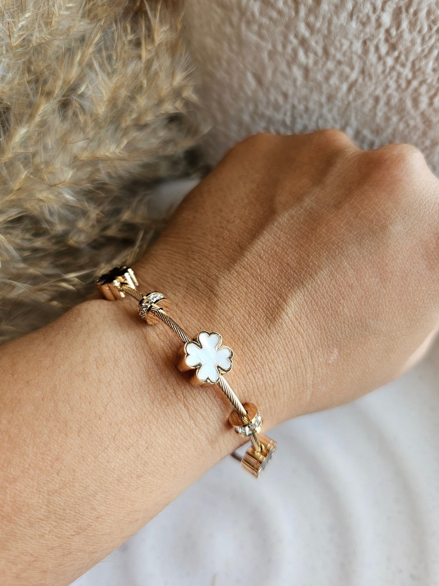 Rose gold flower bracelet