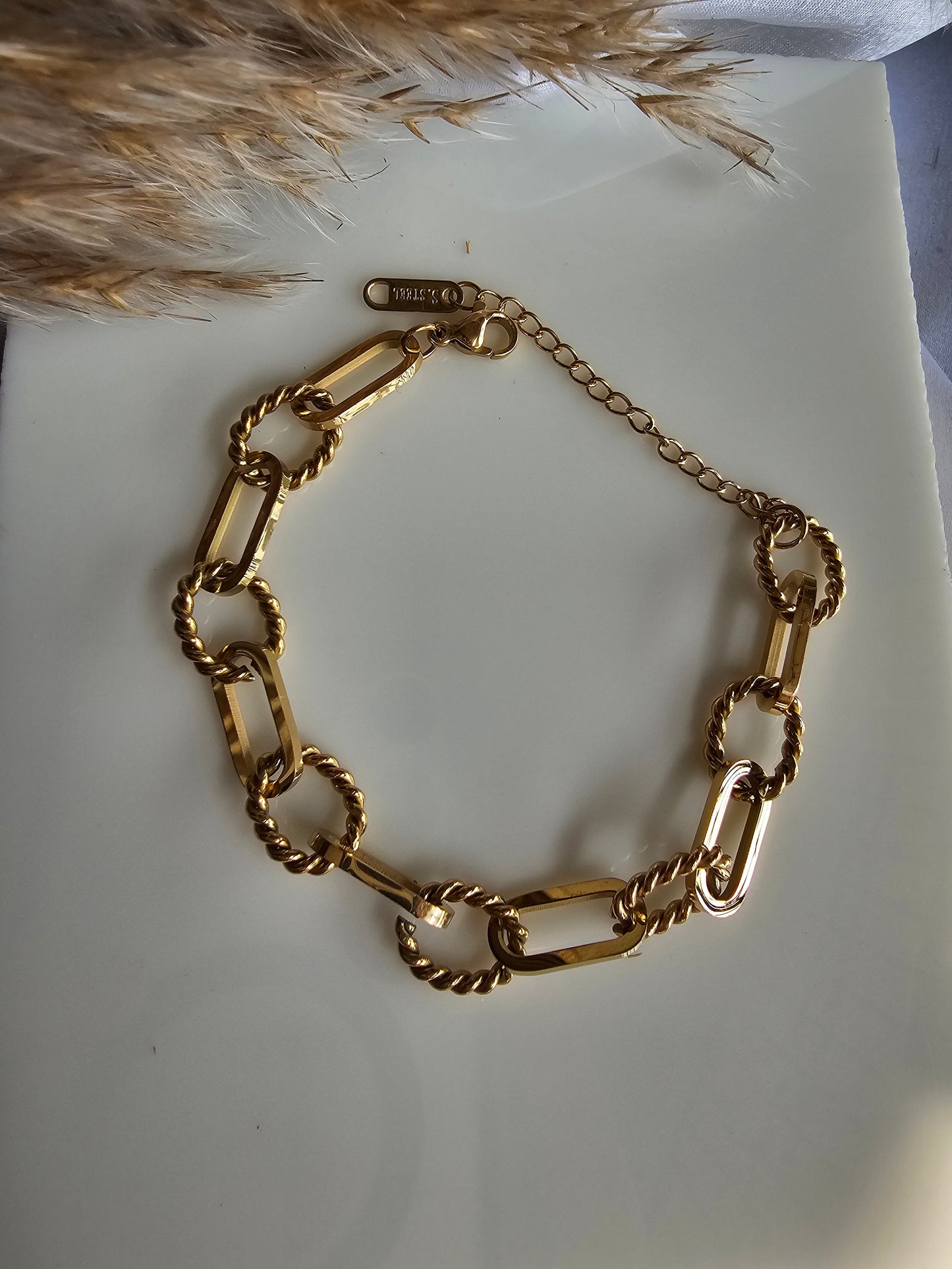 Golden Link Chain Bracelet