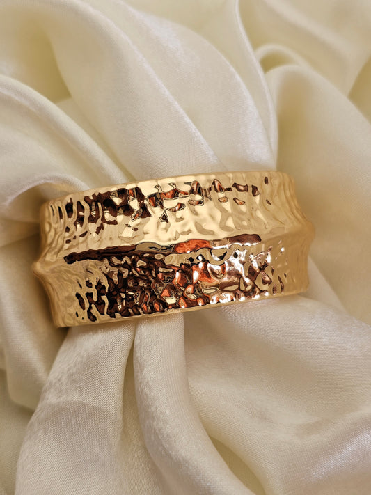 Hammered Aura Chunky Bracelet