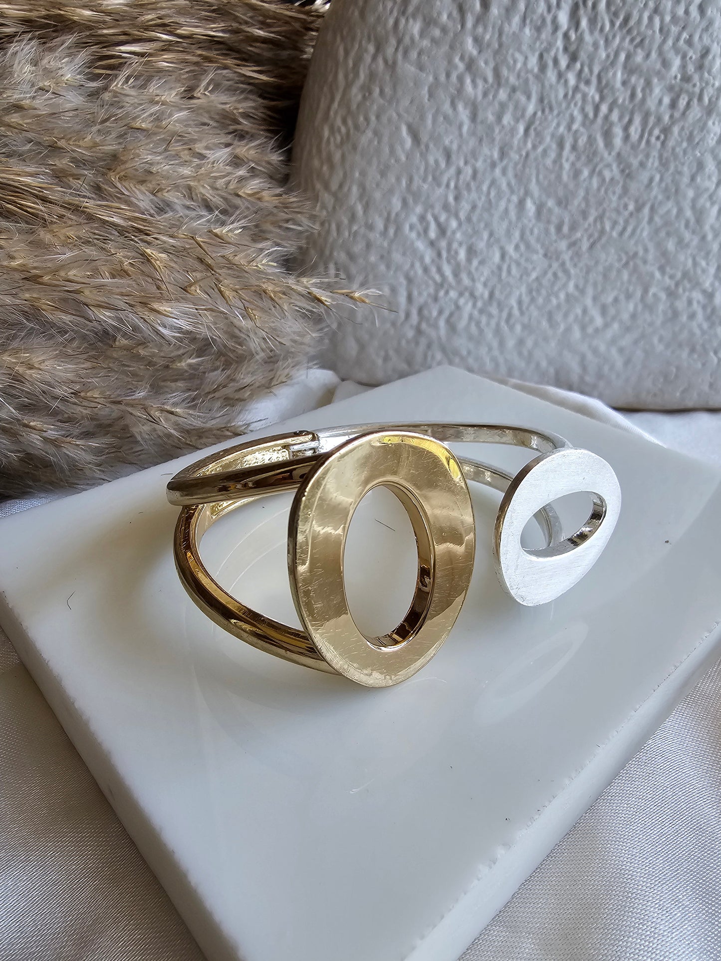 Luxe Bolt Link Bracelet