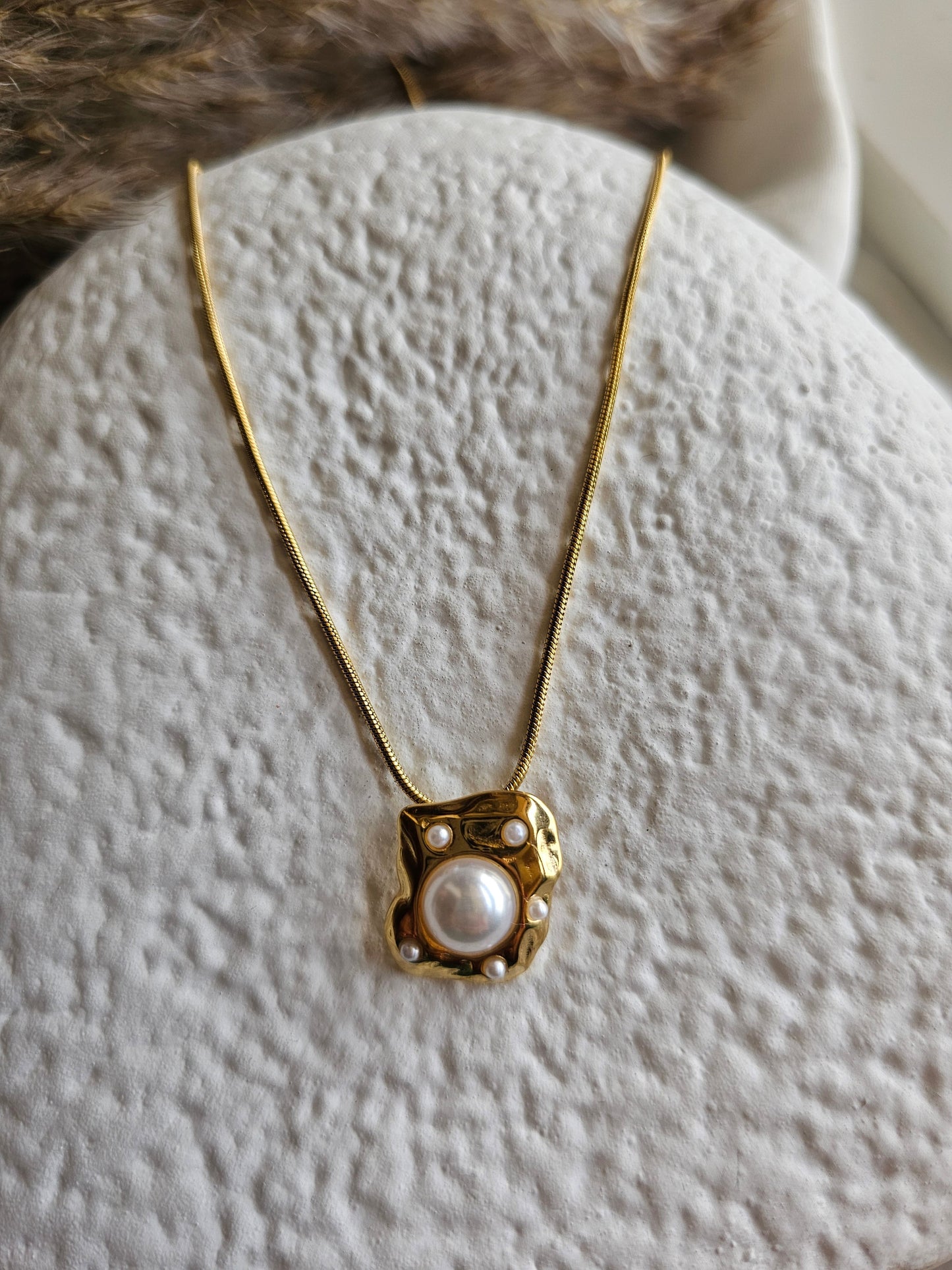 Luna Pearl Pendant