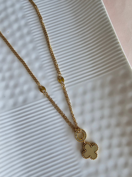 Mother of Pearl Clover Pendant Necklace