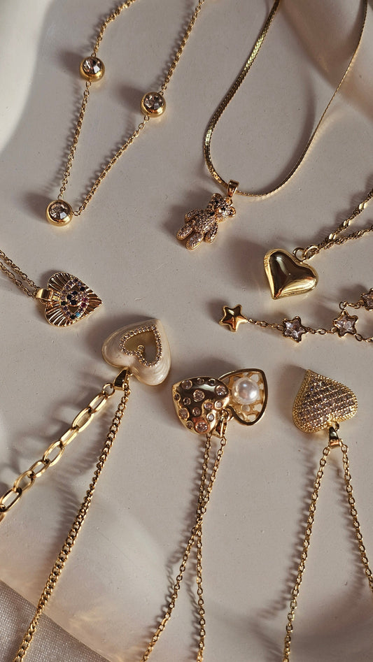 Minimalist Jewellery: The Less-Is-More Guide to Looking Effortlessly Stylish