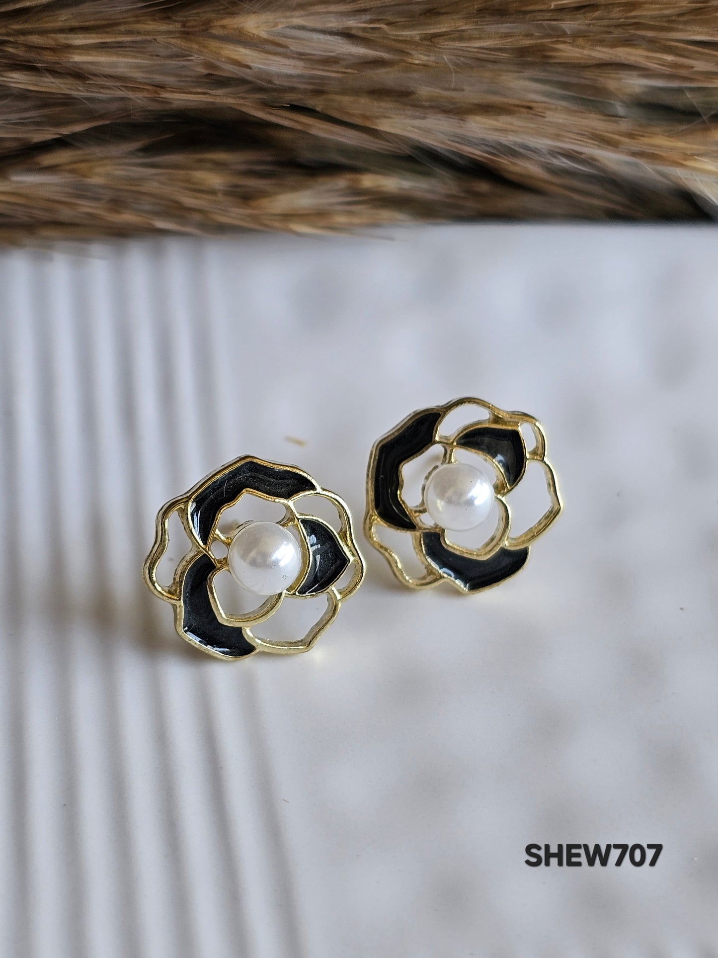 Petal Pearl Studs
