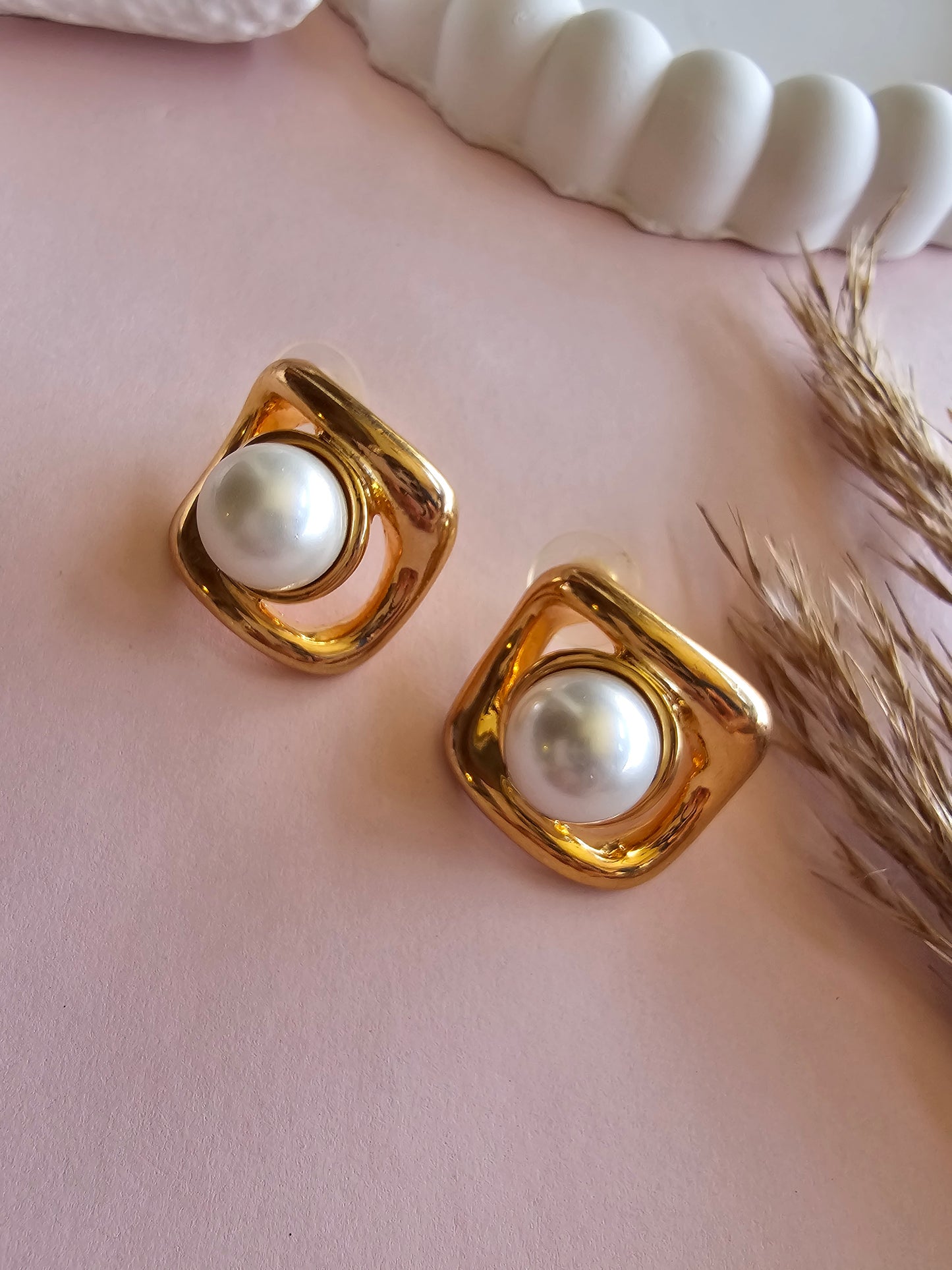 Luxe Orbit Pearl Studs