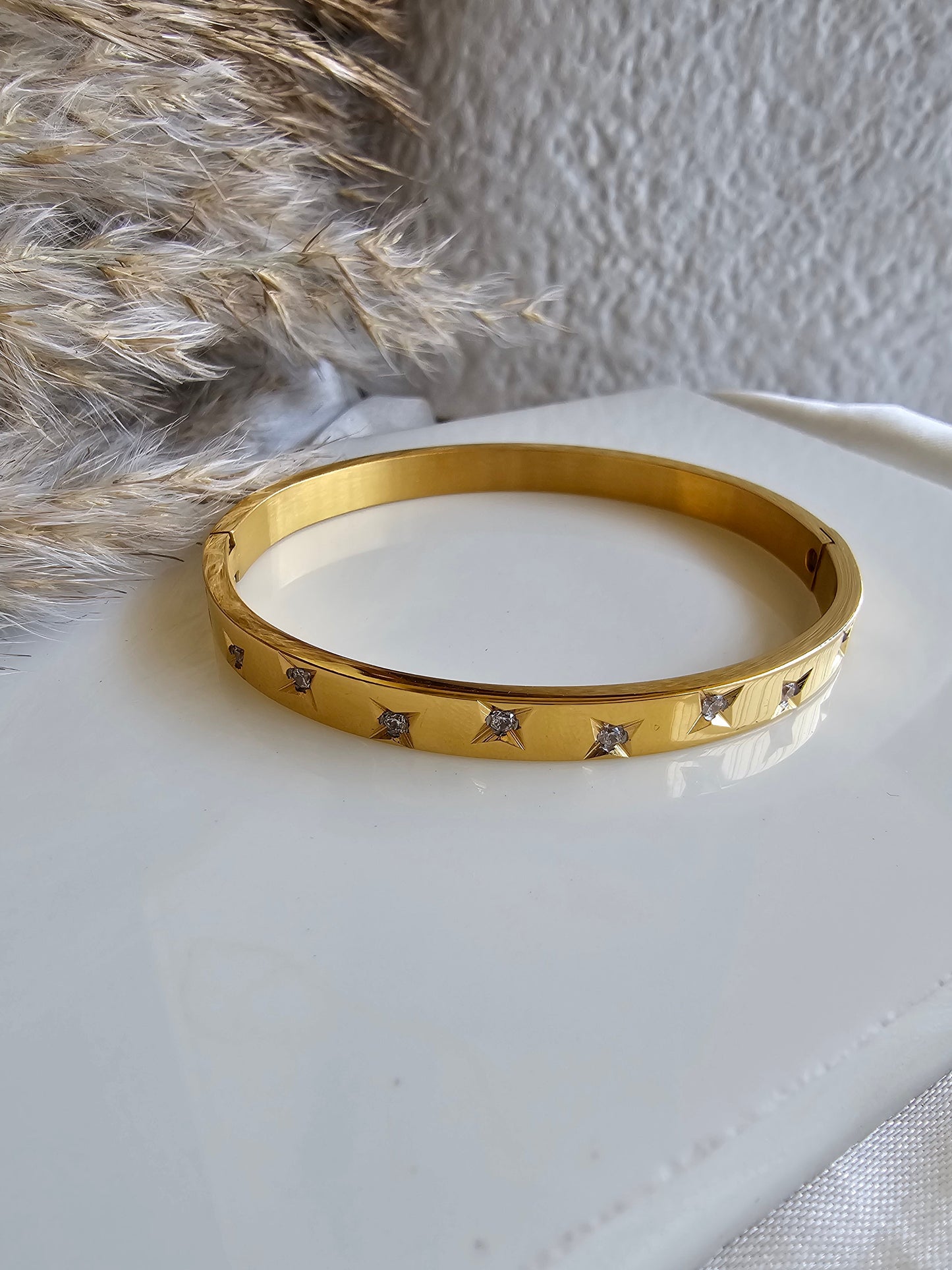 Diamond-Star-Bracelet