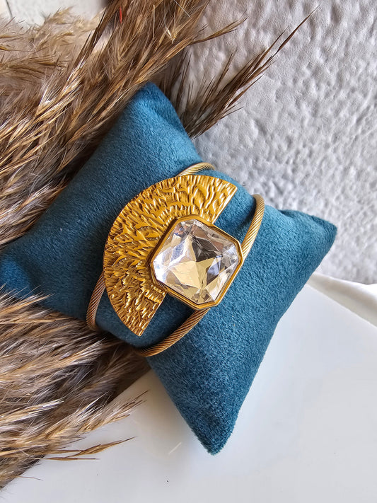 Golden Bloom Pearl Cuff