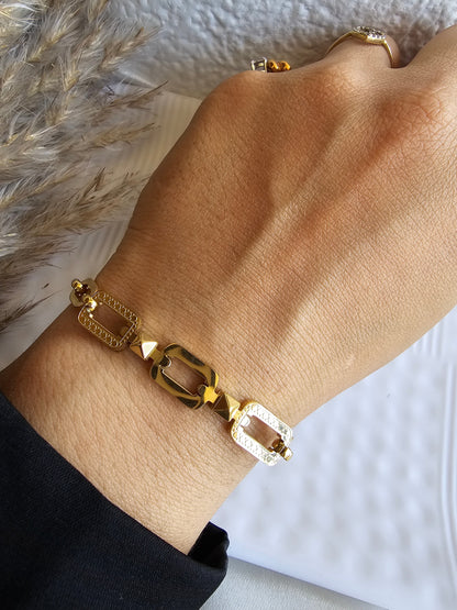 Regal Link Luxe Necklace