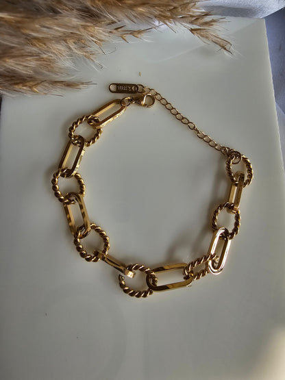 Golden Link Chain Bracelet
