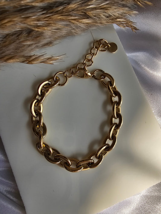 Gold Chain-Link Bracelet