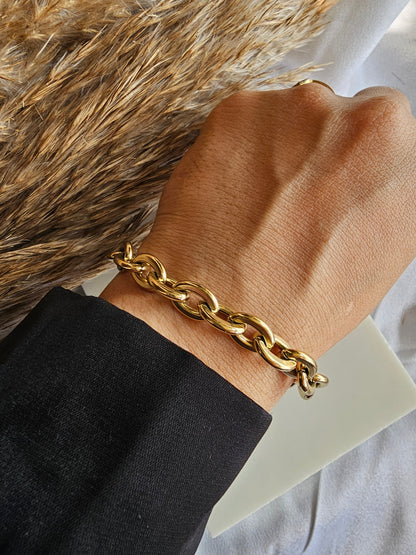 Gold Chain-Link Bracelet
