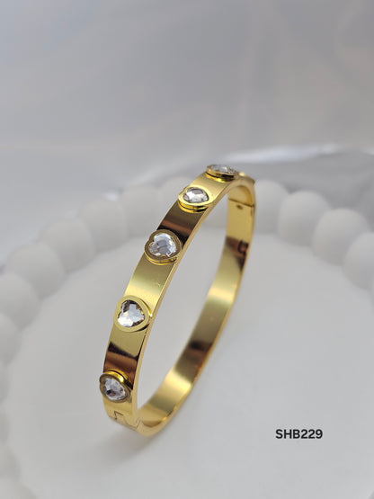 golden-heart-spark-bracelet
