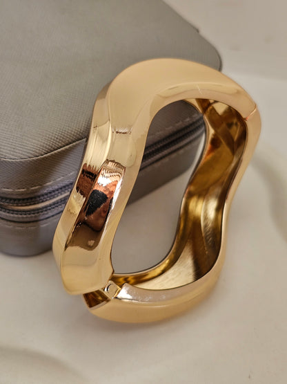 Golden Wave Chunky Bracelet