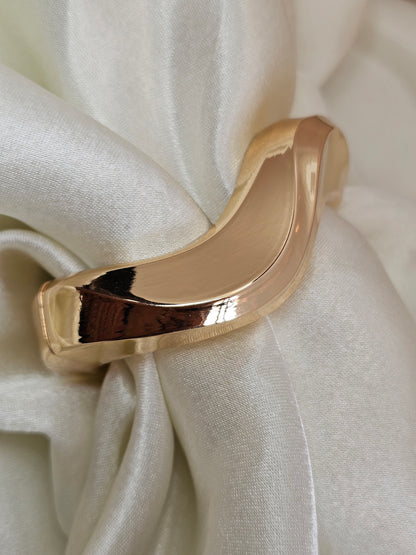 Golden Wave Chunky Bracelet