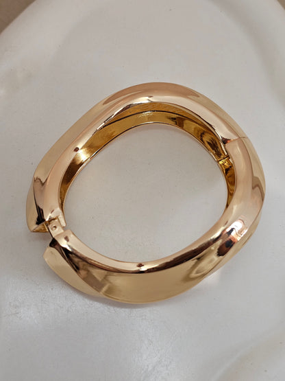 Golden Wave Chunky Bracelet