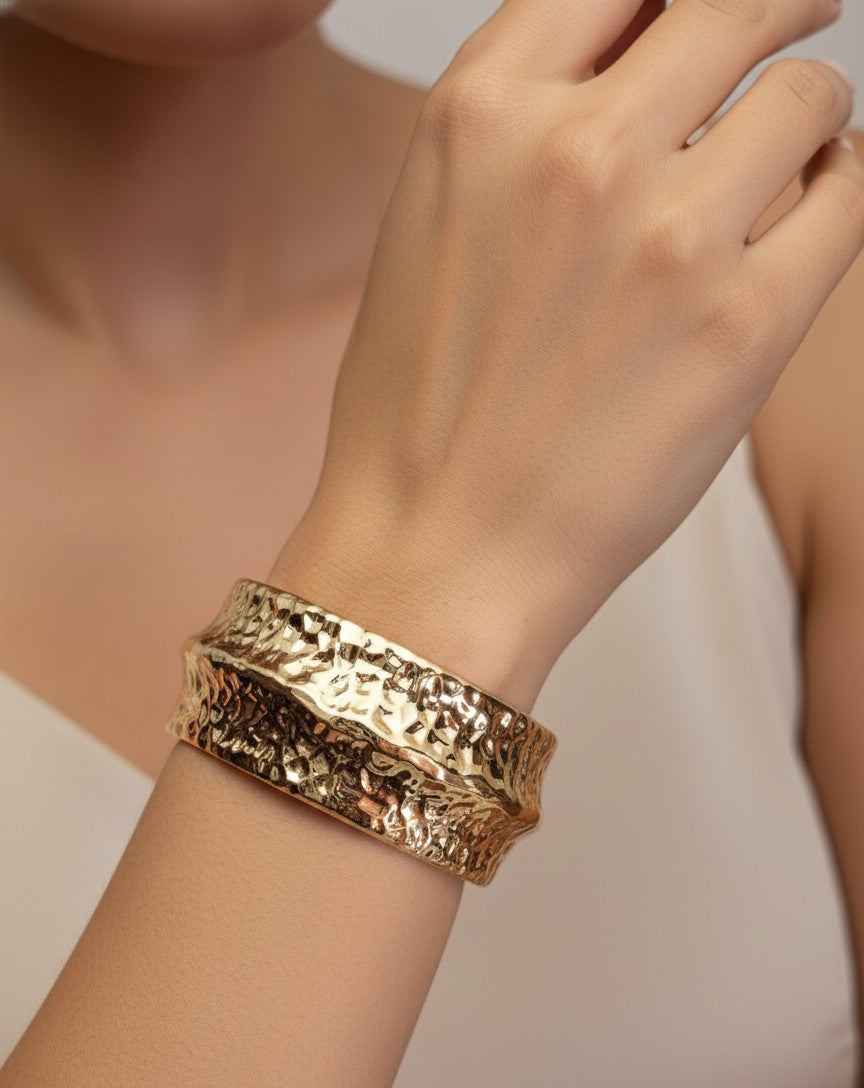 Hammered Aura Chunky Bracelet