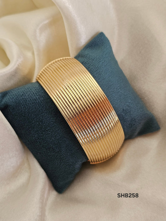 Radiant Ridge Chunky Bracelet