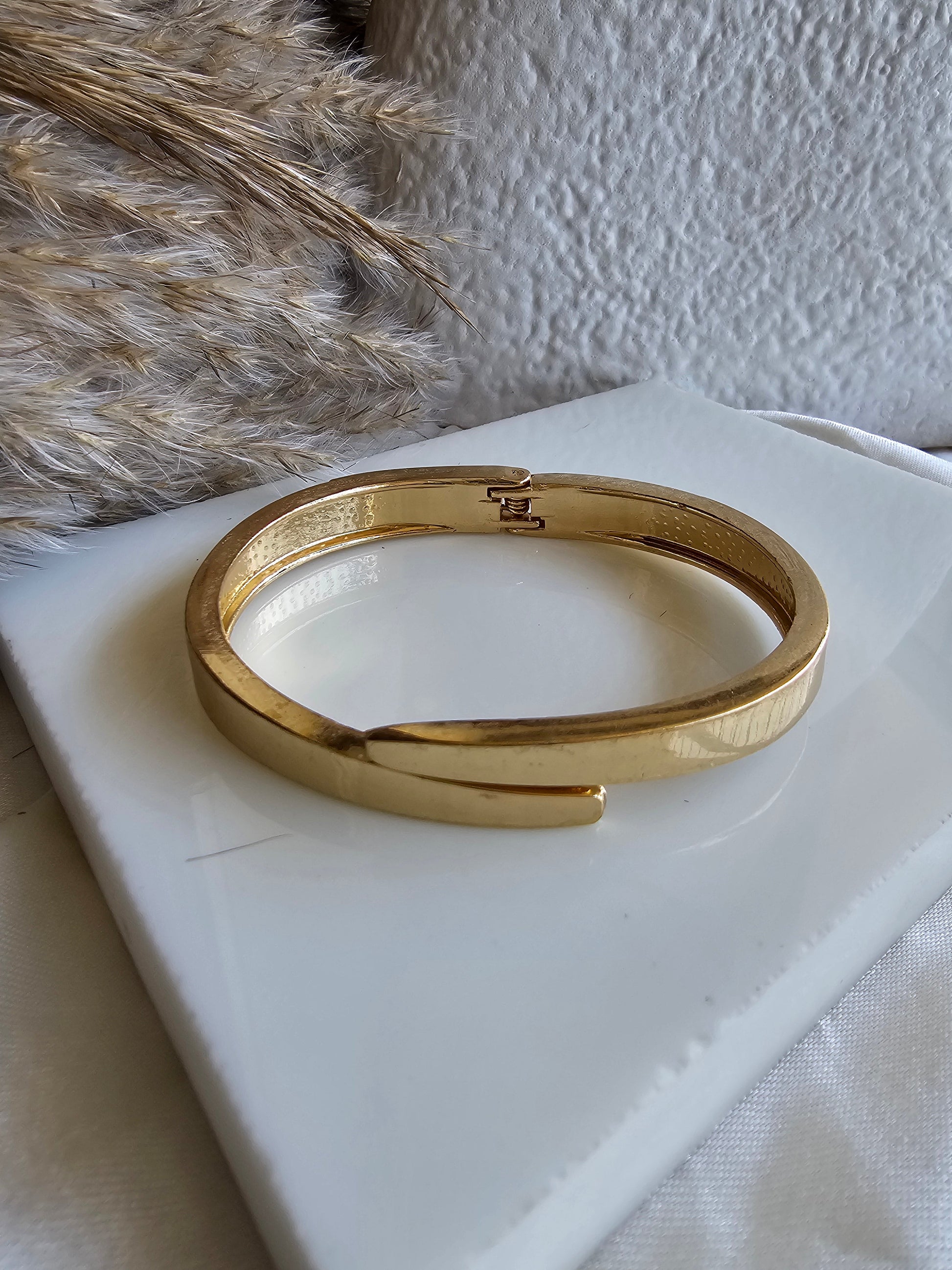 Twist Charm Bracelet 