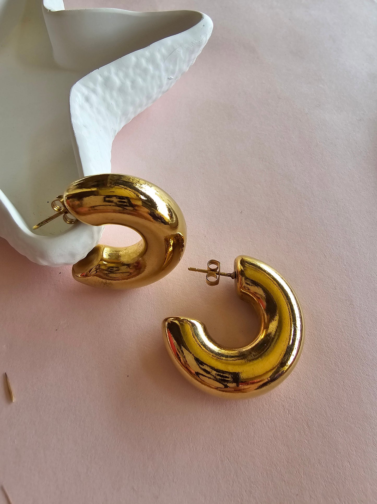 Bold Muse Chunky Hoops