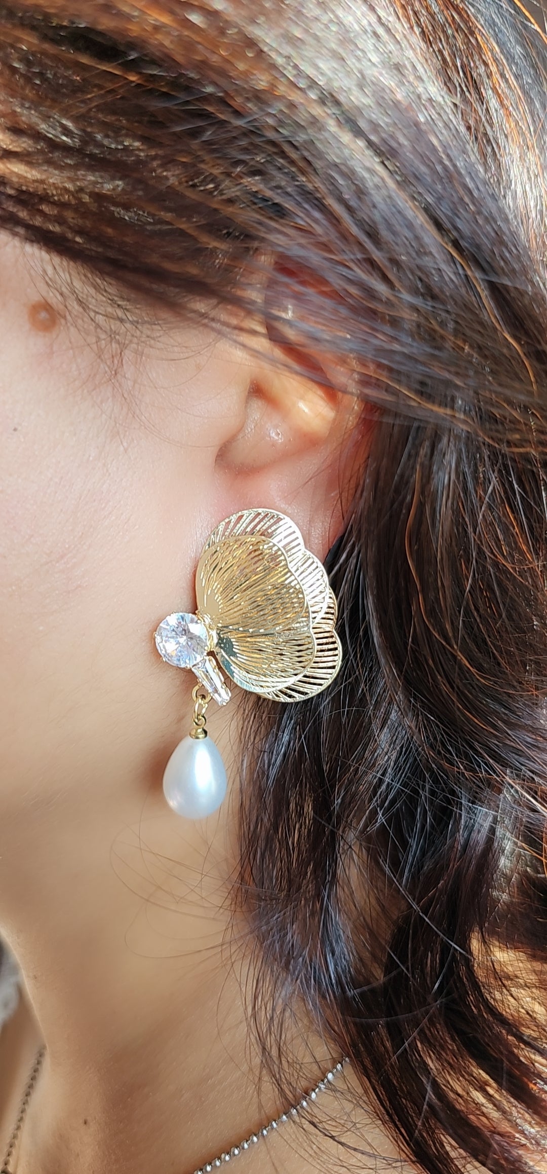 Radiant Bloom Pearl Earring