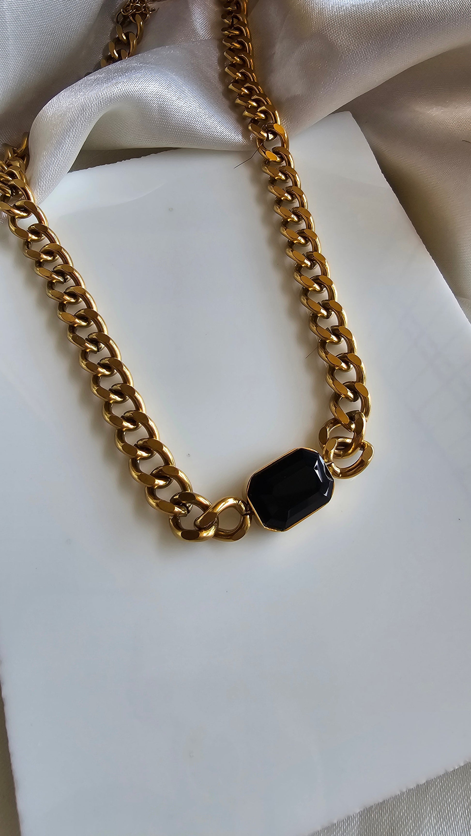 Bold Noir Statement Necklace