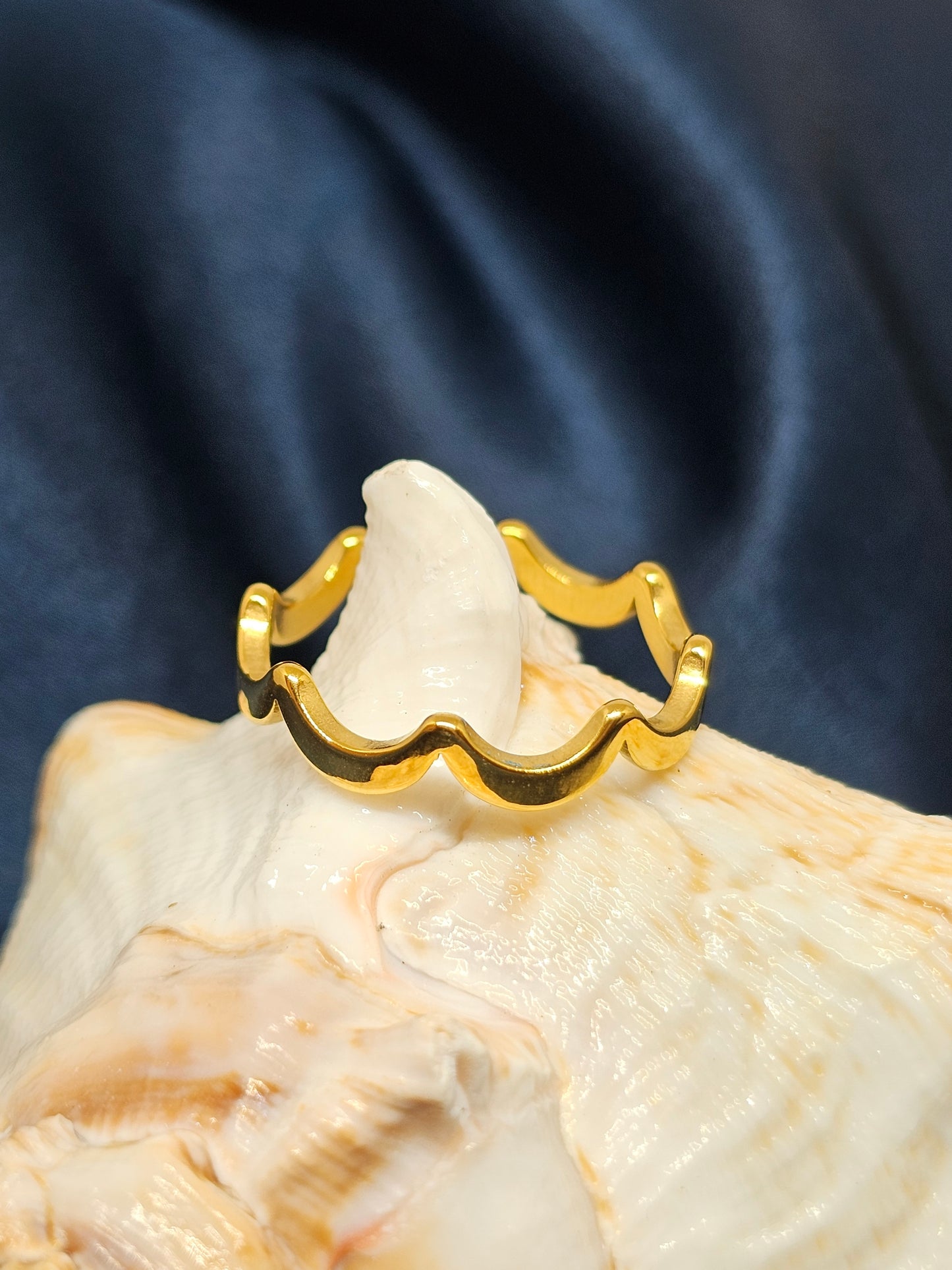 Wave Edge Ring