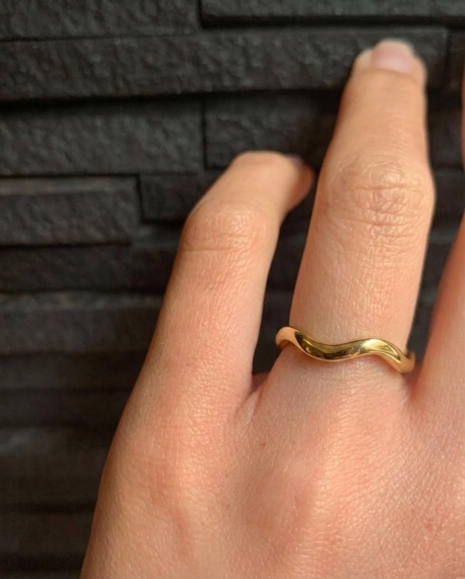Fluid Wave Ring