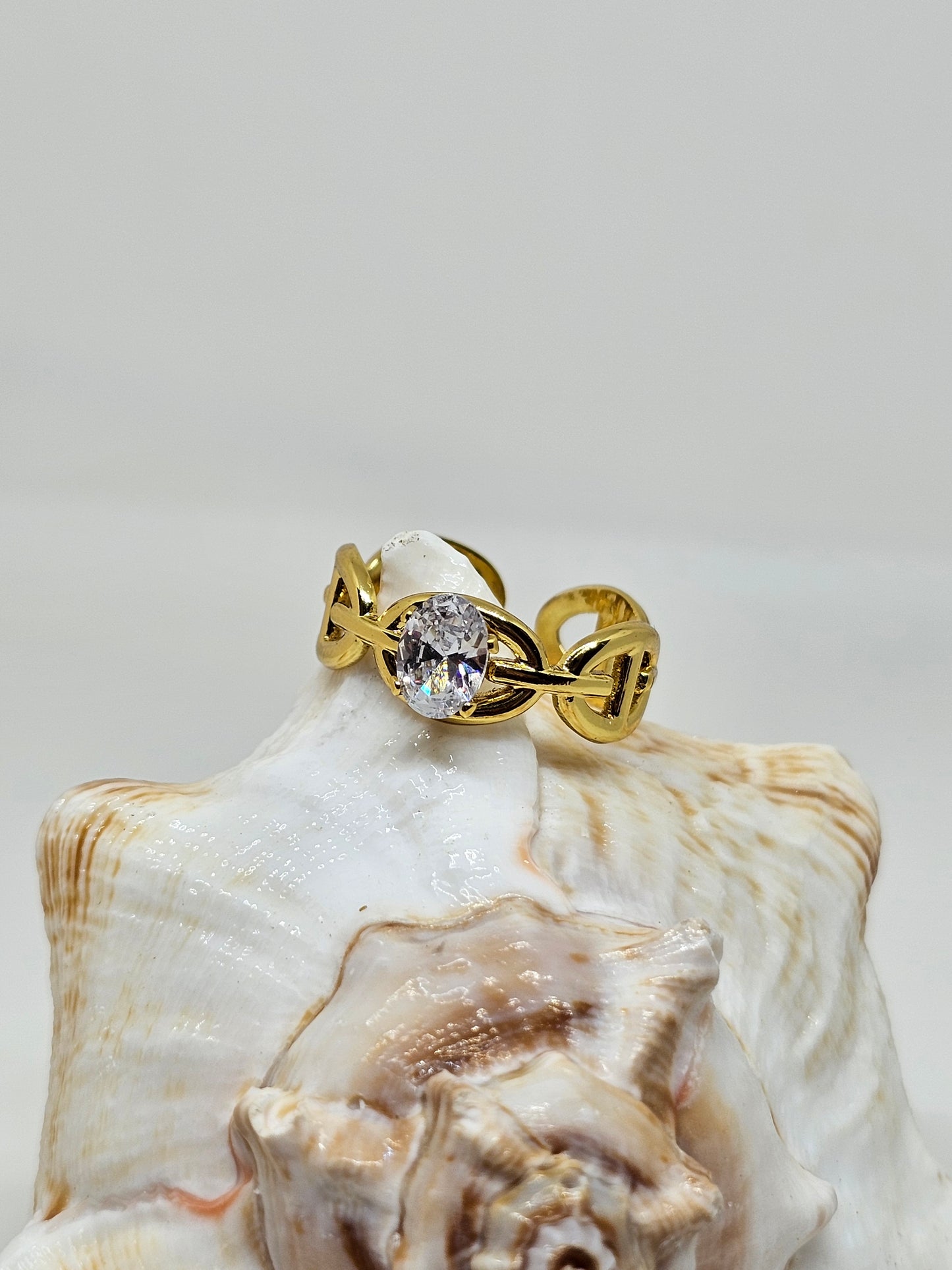 Oval Knot Ring