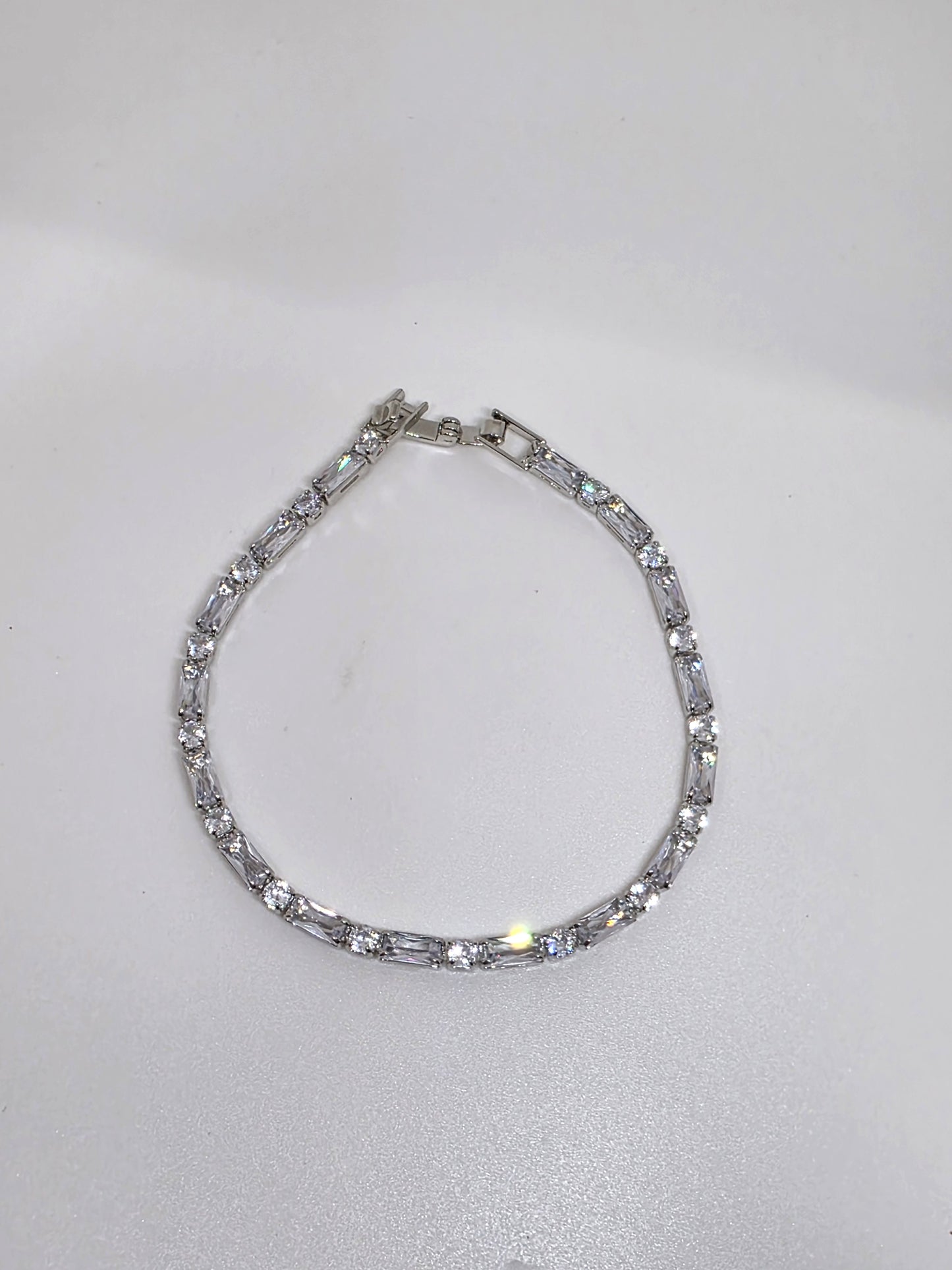 Lumière Baguette Tennis Bracelet