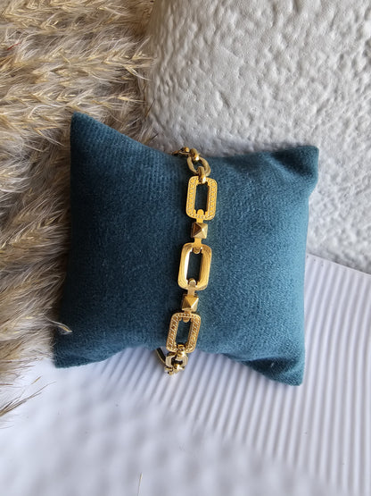 Regal Link Luxe Necklace