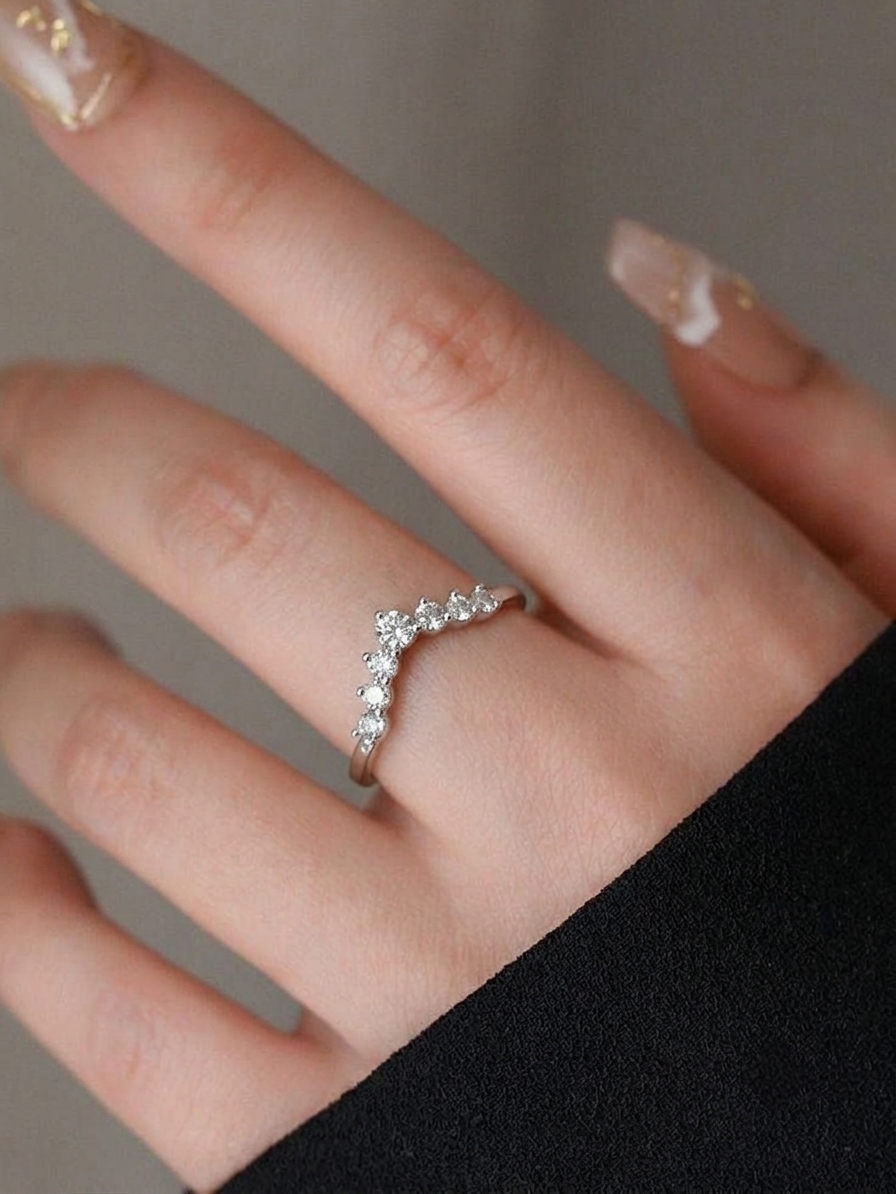 The Petite Chevron Tiara Band