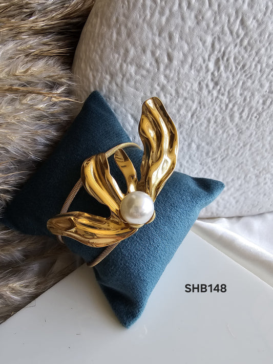 Golden Bloom Pearl Cuff
