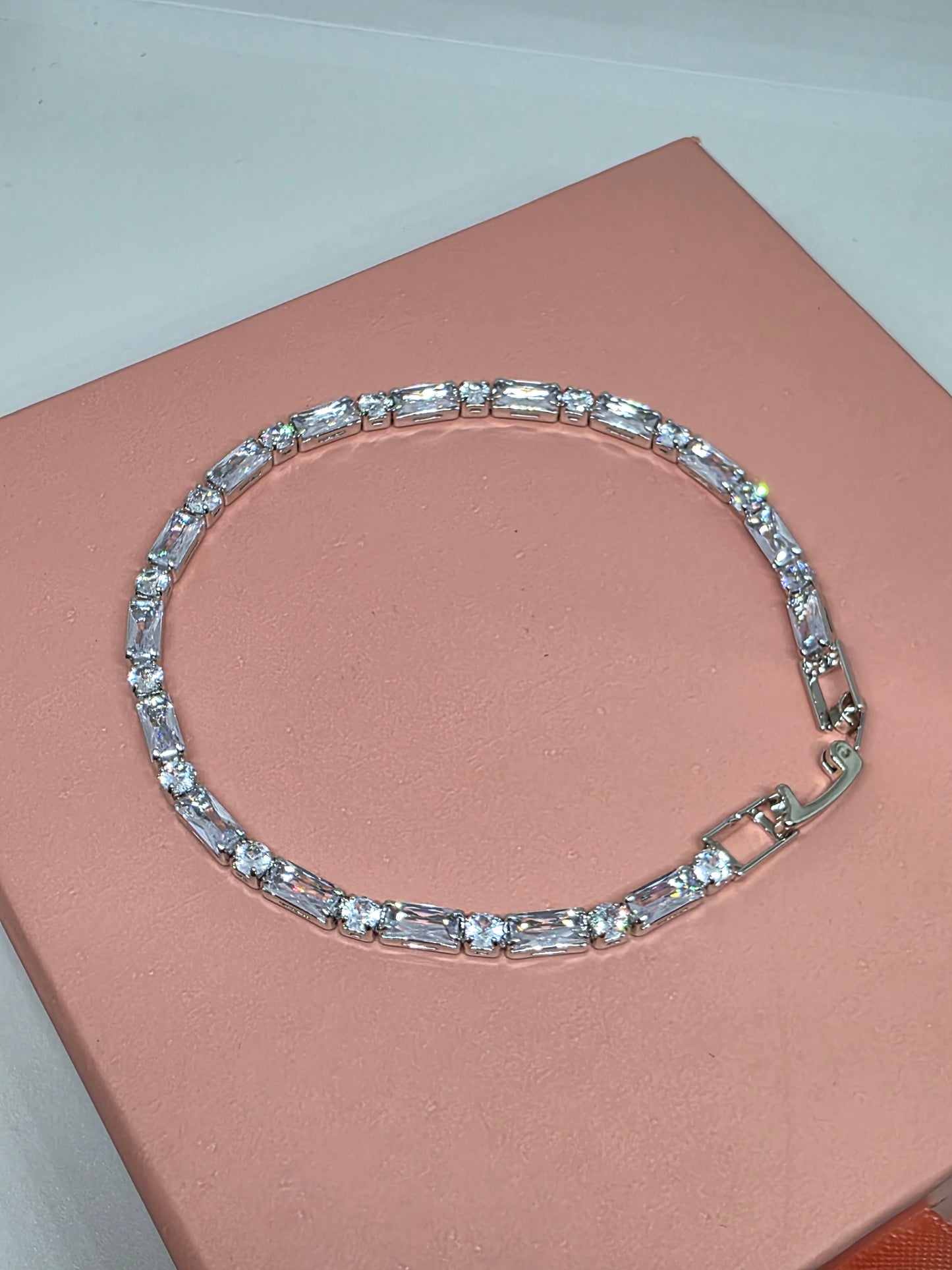 Lumière Baguette Tennis Bracelet